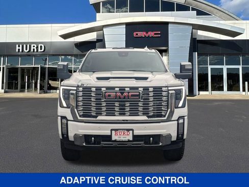 New 2025 GMC Sierra 3500 Denali w/ Denali Reserve Package image 9
