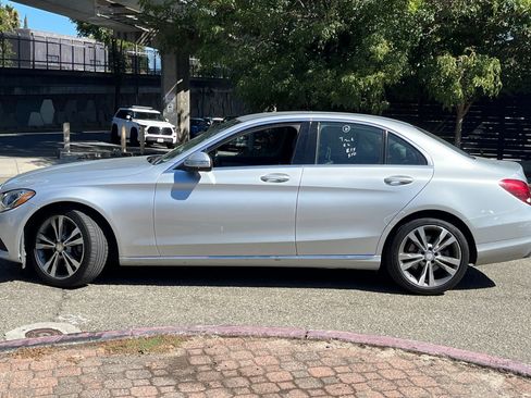 Used 2015 Mercedes-Benz C 300 4MATIC Sedan image 2