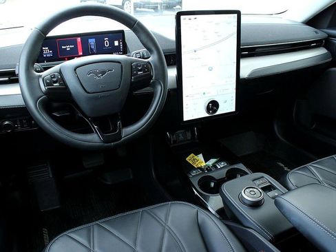 Used 2021 Ford Mustang Mach-E Select w/ Comfort/Appearance Package image 18