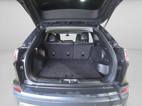 Used 2020 Jeep Cherokee Limited image 34