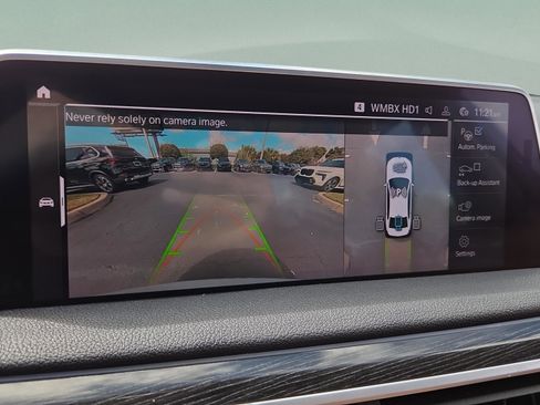 Used 2020 BMW 745e xDrive image 10