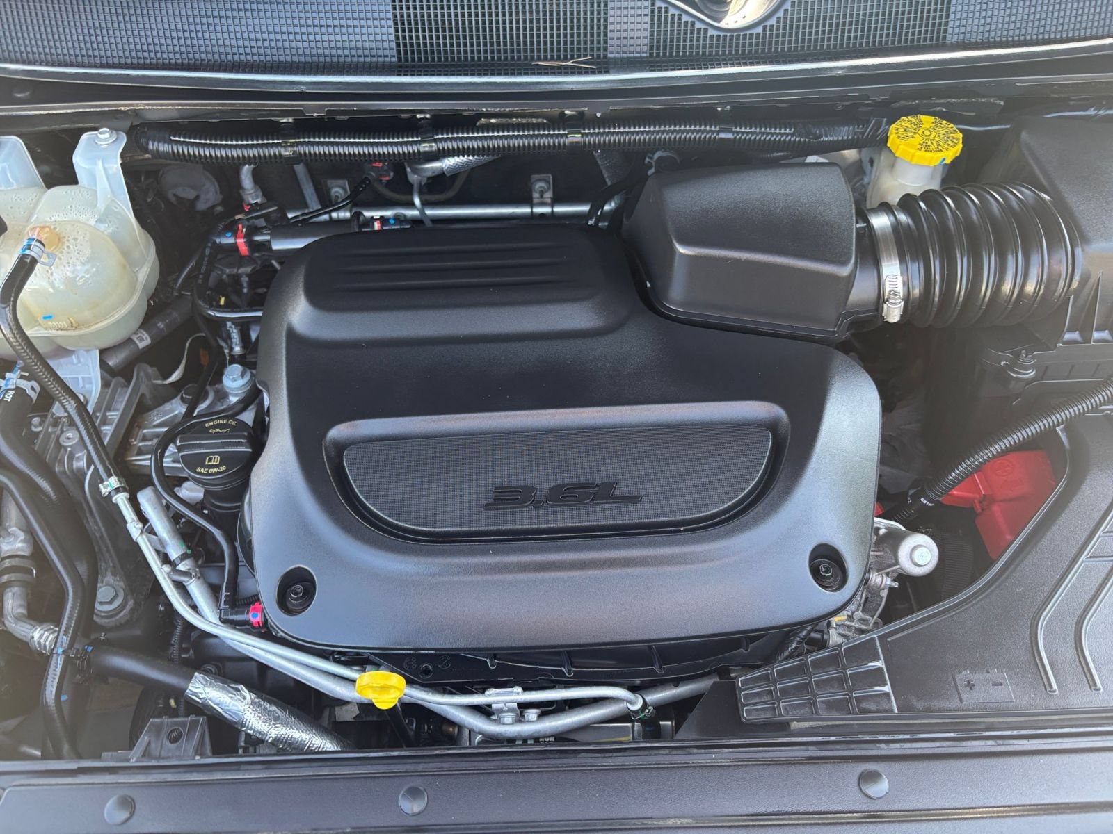 Used 2024 Chrysler Pacifica Touring-L FWD image 34