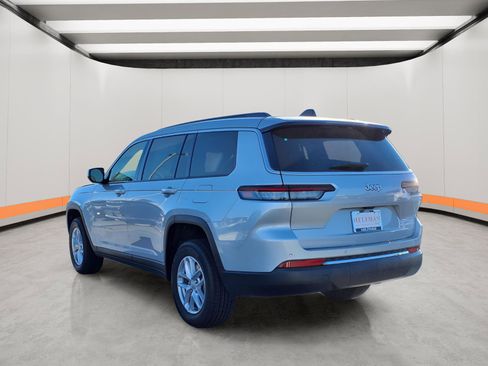 New 2025 Jeep Grand Cherokee L Laredo image 2