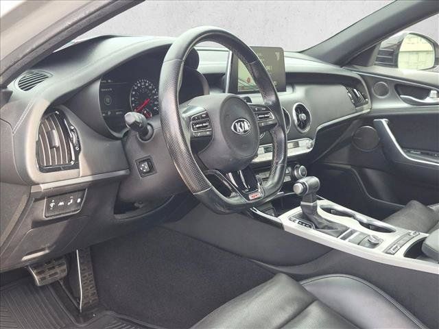 Used 2021 Kia Stinger GT1 RWD image 10