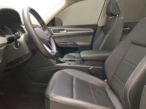 Used 2021 Volkswagen Atlas SE FWD image 17