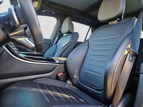 Certified 2023 Mercedes-Benz GLC 300 image 10