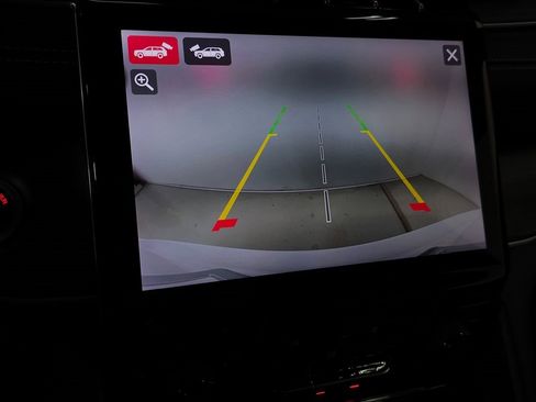 Used 2024 Jeep Grand Cherokee Limited w/ Luxury Tech Group II image 31