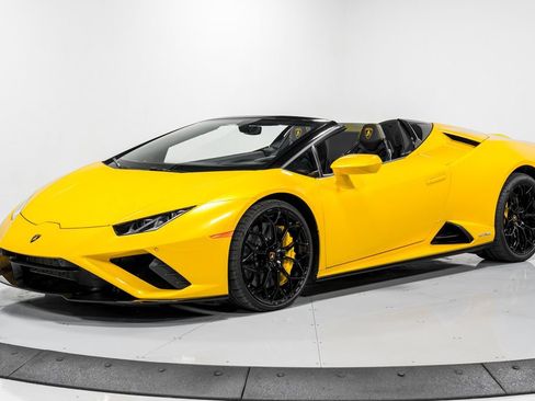 Used 2022 Lamborghini Huracan EVO RWD image 7
