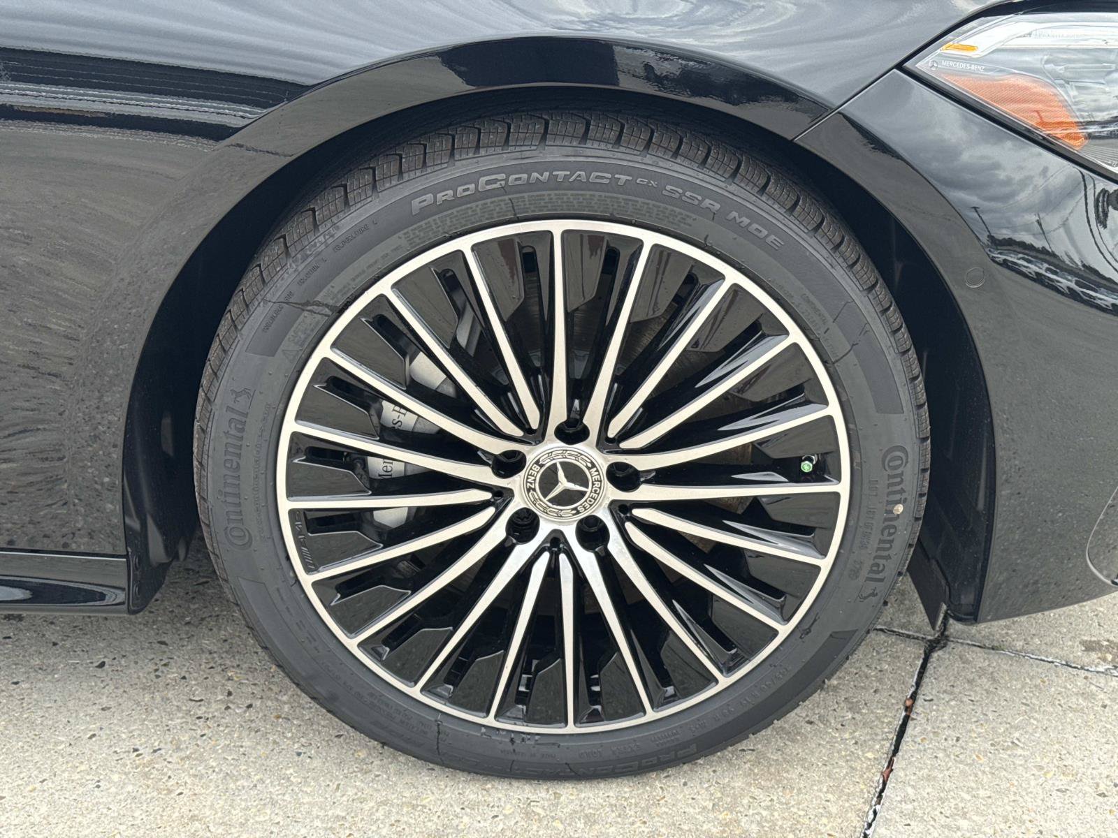 New 2026 Mercedes-Benz CLE 450 4MATIC Coupe image 3