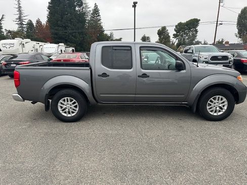 Used 2019 Nissan Frontier SV image 13