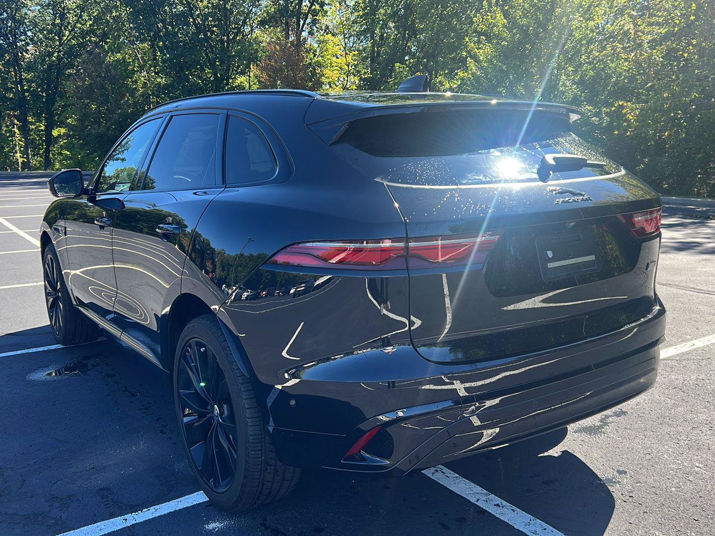 Certified 2026 Jaguar F-PACE R-Dynamic S AWD/4WD image 3