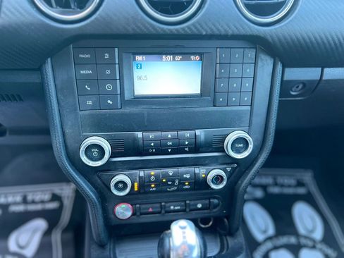 Used 2019 Ford Mustang Coupe image 12