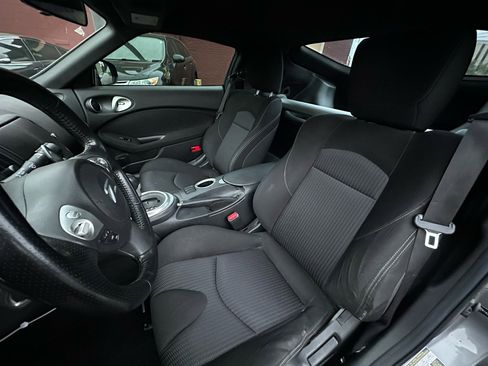Used 2015 Nissan 370Z Coupe image 26