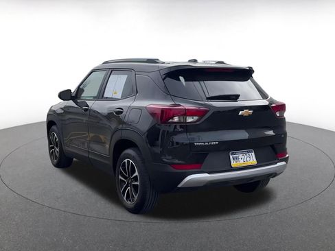 Used 2025 Chevrolet TrailBlazer LT image 11