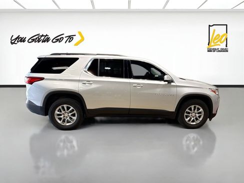 Used 2021 Chevrolet Traverse LT FWD image 4