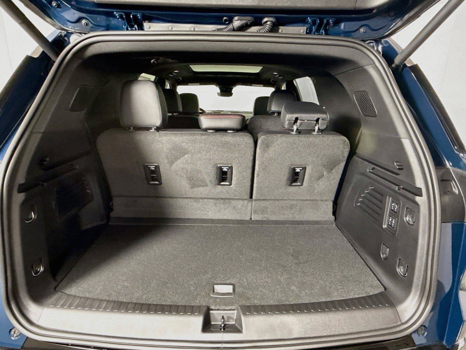 New 2027 Chevrolet Traverse RS AWD/4WD image 21