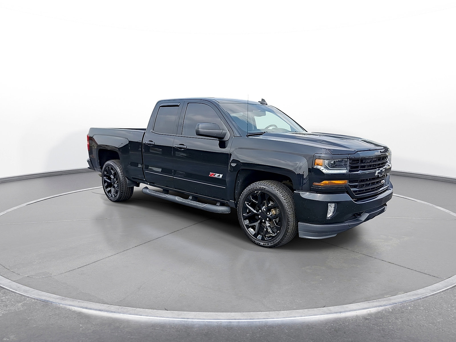 Used 2019 Chevrolet Silverado 1500 LT w/ All Star Edition AWD/4WD image 2