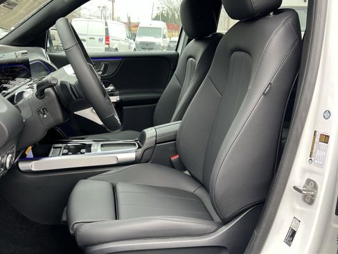 New 2026 Mercedes-Benz GLB 250 4MATIC image 11