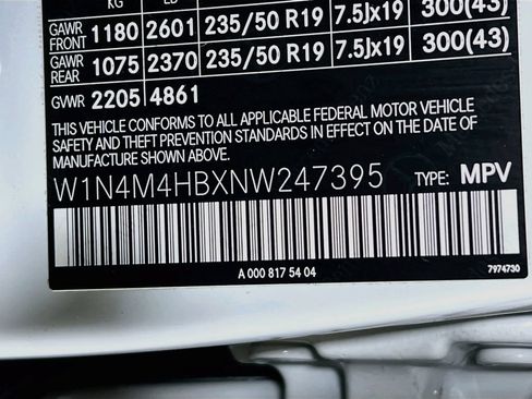 Used 2022 Mercedes-Benz GLB 250 4MATIC w/ Premium Package Lite image 33