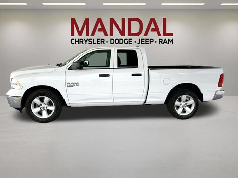 Used 2024 RAM 1500 Classic SLT AWD/4WD image 8