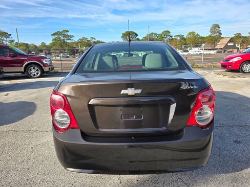 Used 2014 Chevrolet Sonic LS image 3