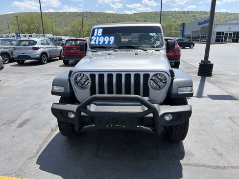 Used 2018 Jeep Wrangler Unlimited Sport S AWD/4WD image 2
