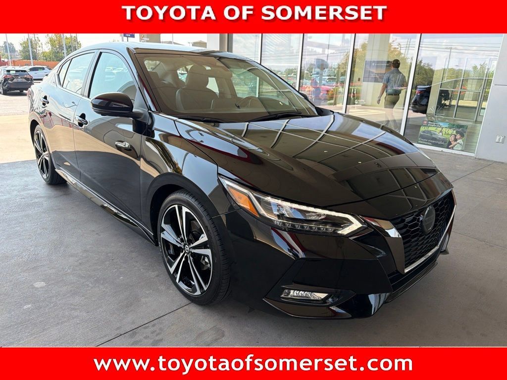 Used 2022 Nissan Sentra SR w/ SR Premium Package FWD image 1