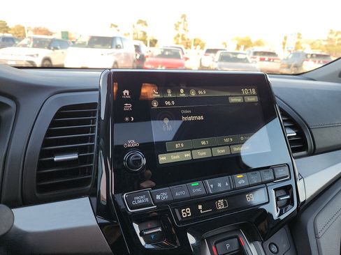 Used 2024 Honda Odyssey EX-L image 19