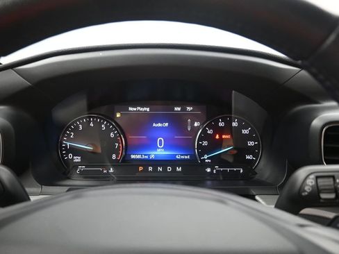 Used 2020 Ford Explorer XLT w/ Equipment Group 202A RWD image 14