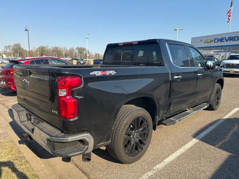 Used 2024 Chevrolet Silverado 1500 LTZ w/ LTZ Convenience Package II image 4