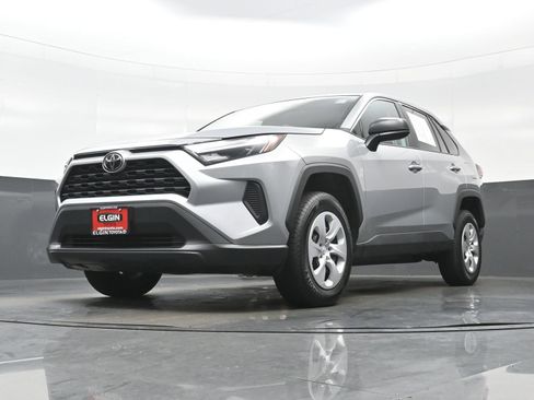 Used 2024 Toyota RAV4 LE AWD/4WD image 26