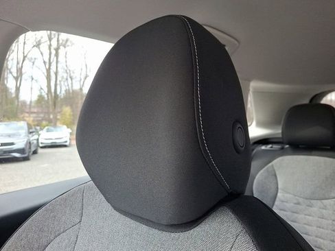 Certified 2025 Volkswagen Tiguan S image 17