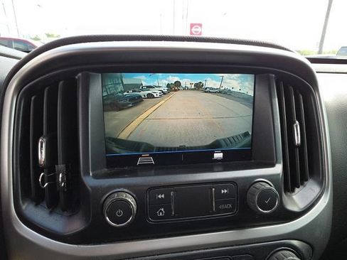 Used 2022 Chevrolet Colorado LT w/ Safety Package RWD image 20