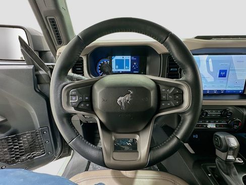 Used 2023 Ford Bronco Wildtrak AWD/4WD image 11