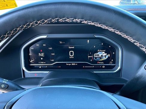 Used 2025 GMC Sierra 3500 AT4 w/ AT4 Premium Plus Package image 14