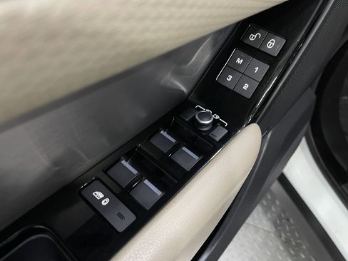 Used 2020 Land Rover Range Rover Velar R-Dynamic S AWD/4WD image 14
