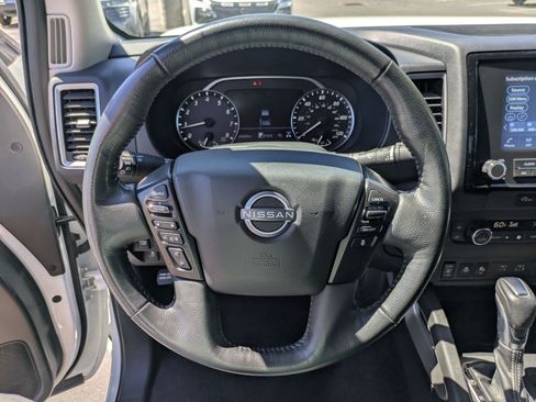 Used 2024 Nissan Frontier SV w/ SV Convenience Package AWD/4WD image 18