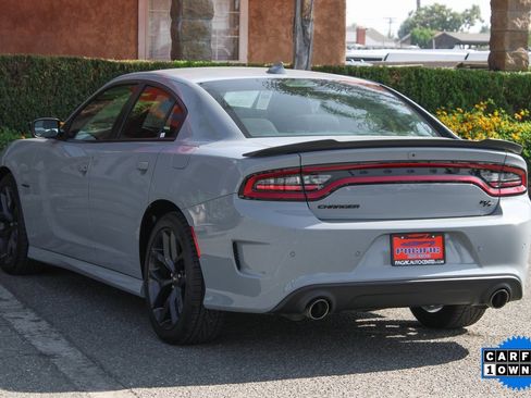 Used 2020 Dodge Charger R/T w/ Blacktop Package image 6
