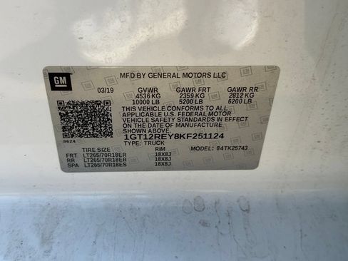 Used 2019 GMC Sierra 2500 SLT w/ Duramax Plus Package AWD/4WD image 11