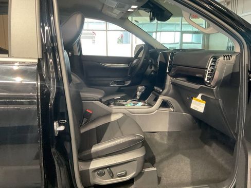 New 2025 Ford Ranger Lariat w/ Black Appearance Package image 18