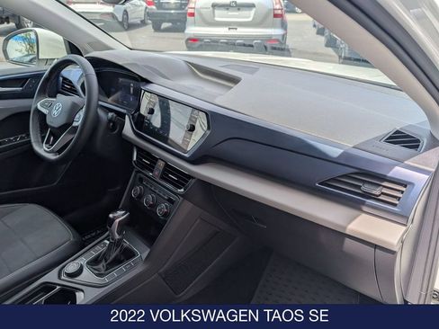 Used 2022 Volkswagen Taos SE AWD/4WD image 32