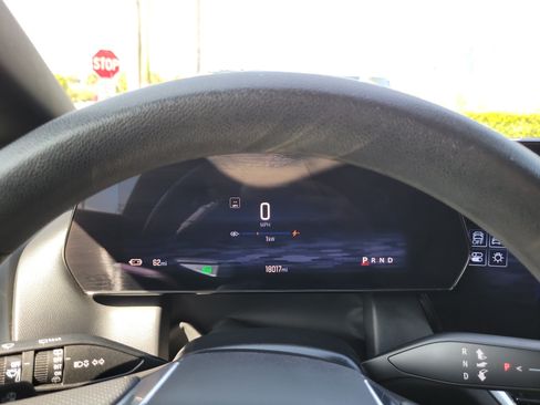 Used 2025 Chevrolet Equinox EV LT FWD image 27