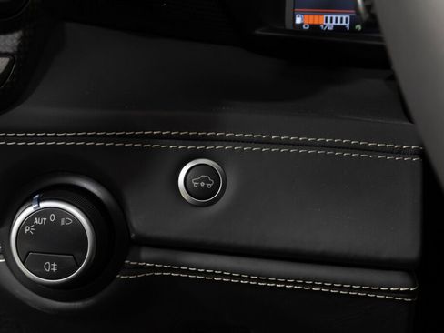 Used 2018 Ferrari 488 Spider image 36