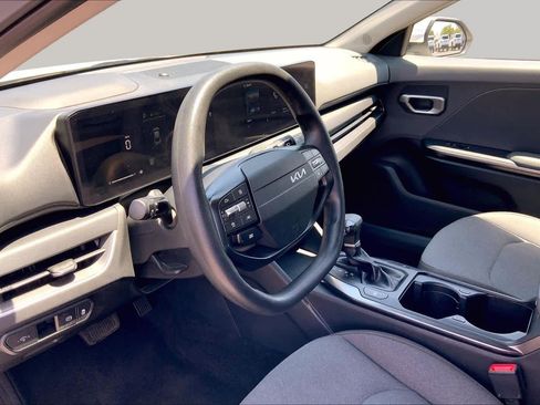Used 2025 Kia K4 FWD image 18