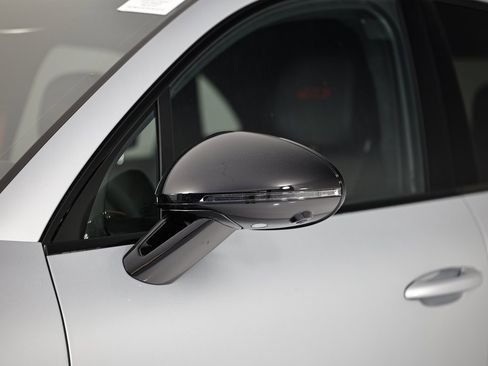 New 2026 Porsche Macan GTS image 11