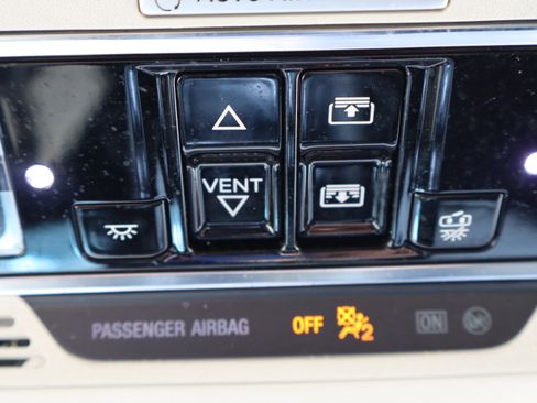 Used 2024 Lincoln Nautilus Reserve w/ Equipment Group 202A image 25