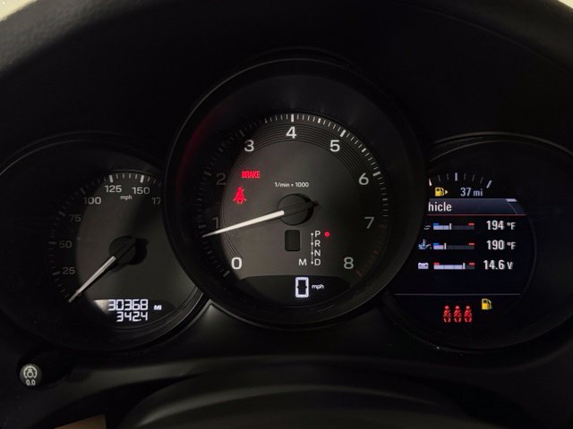 Used 2023 Porsche Macan AWD/4WD image 21