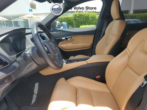 Certified 2024 Volvo XC90 B6 Ultimate w/ Protection Package Premier AWD/4WD image 17