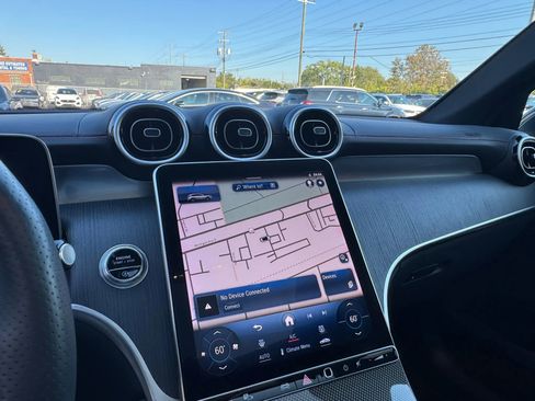 Used 2024 Mercedes-Benz GLC 43 AMG 4MATIC image 23