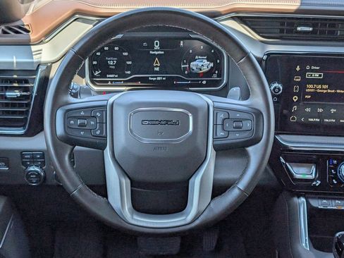 Used 2023 GMC Sierra 1500 Denali w/ Technology Package AWD/4WD image 15